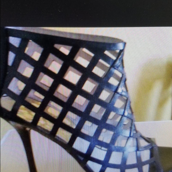 Shoe - Picture 1 of 1